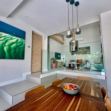 Villaneuve 4 People Full Center Pool Parking Wi-fi Αρασόν